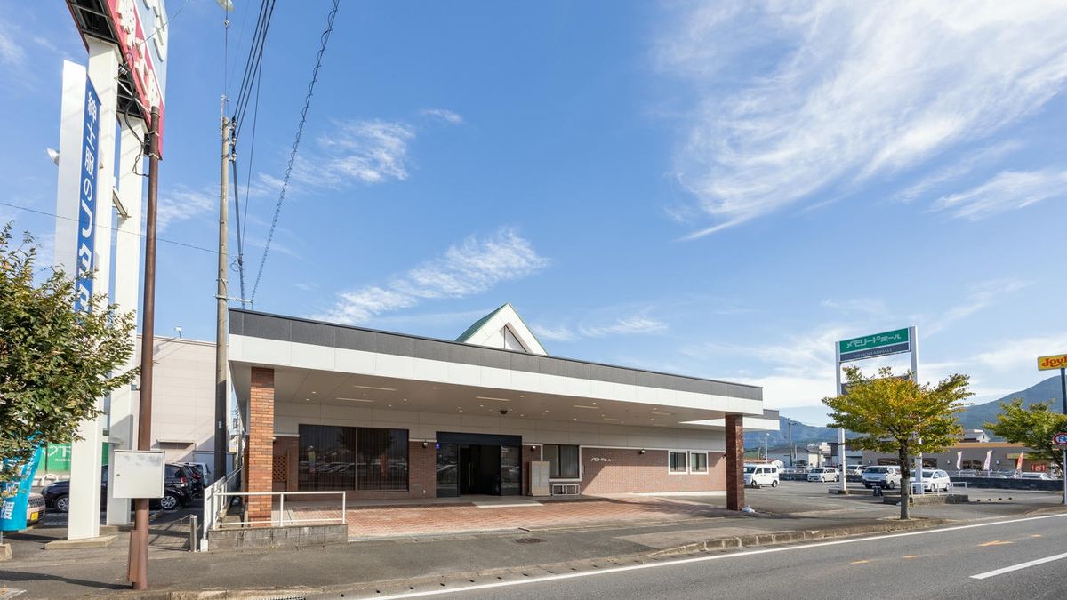 メモリードホール伊万里（伊万里市立花町）の外観