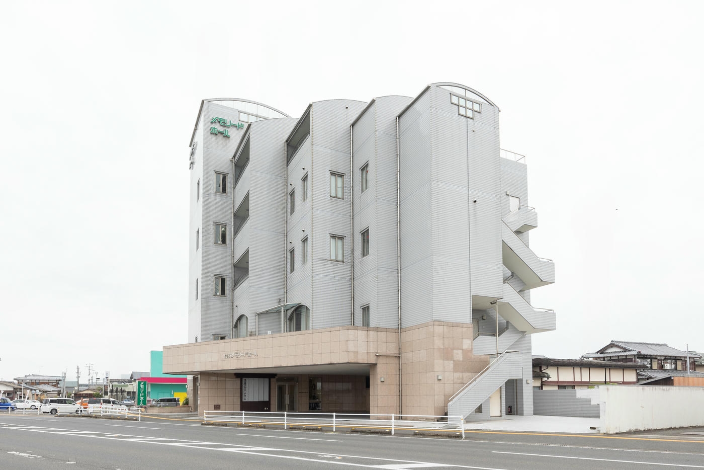 佐賀市の葬儀場 メモリードホール佐賀西館の外観